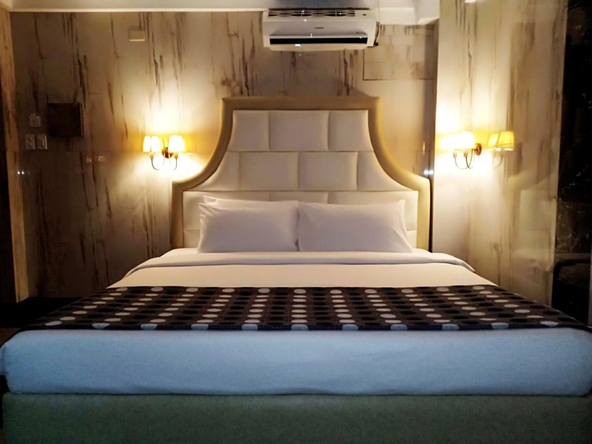 Belgian Suites Manila Kültér fotó